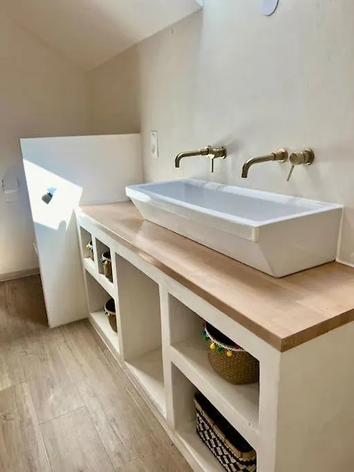 Hébergement de vacances Maisonnette Au Coeur Du Village Chateauvieux  France